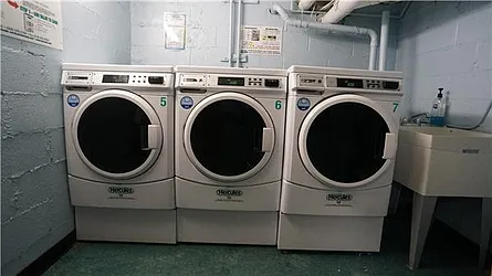 Rented by R New York