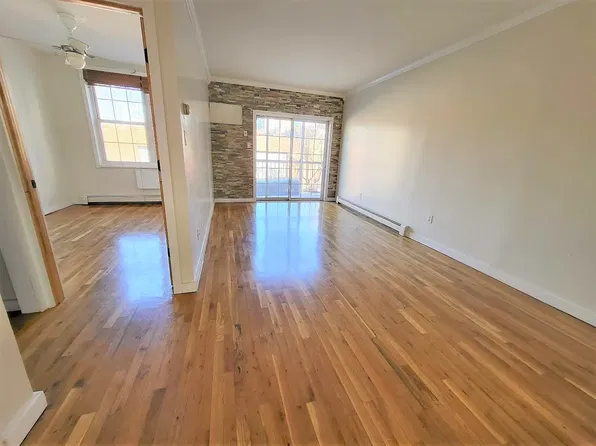 130 15th St #2, Brooklyn, NY 11215