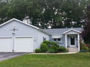 14 Wyndwood Rd, Uncasville, CT 06382