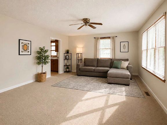 2nd image of 15527 Rose Dr