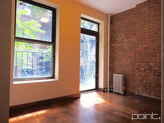 Rented by Point NYC | media 38