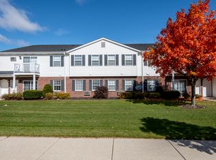 2102 Delaware Ave #2B-1BA-1200SQFT, Grafton, WI 53024