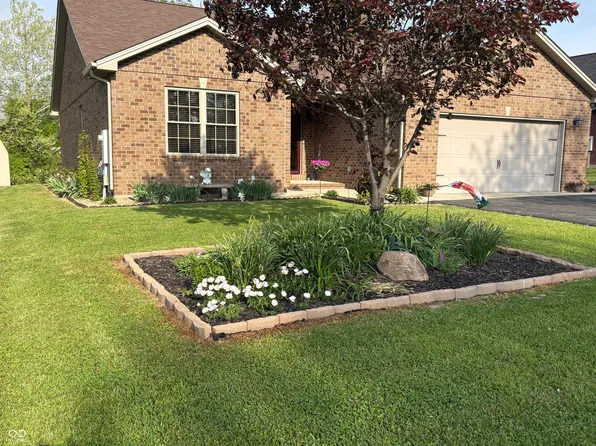 201 S Westwood Dr, Westport, IN 47283