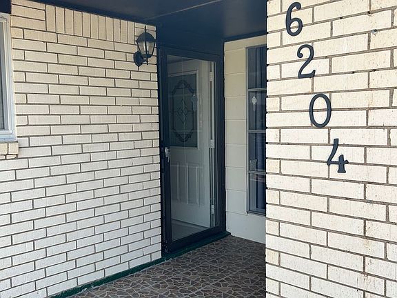 3rd image of 6204 NW Chestnut Ln