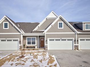 11909 Smithfield Dr, Holland, MI