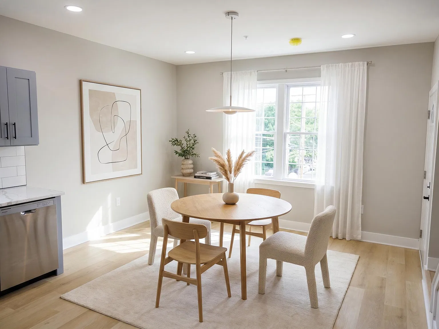 1201 Lindley Ave — Photo 4