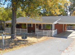 812 W Ridgecrest Dr, Kingston, TN 37763