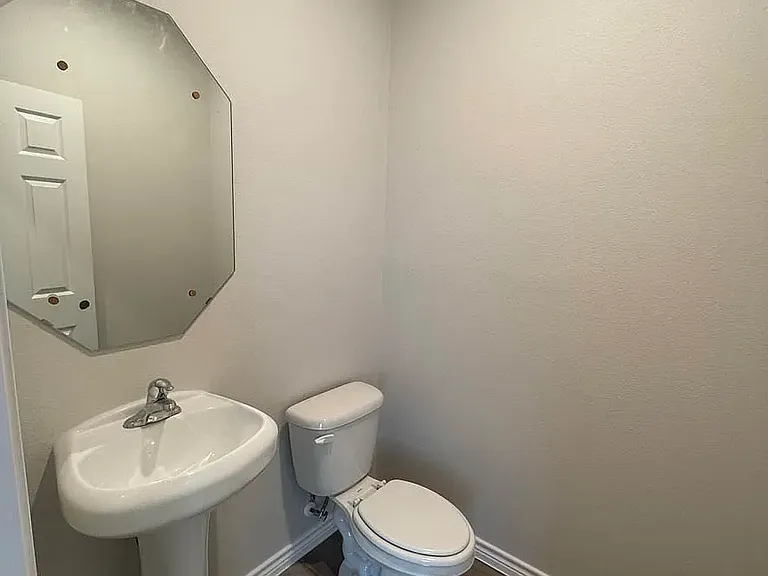 1/2 bath