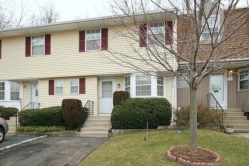1st image of 111 Woody Ln
