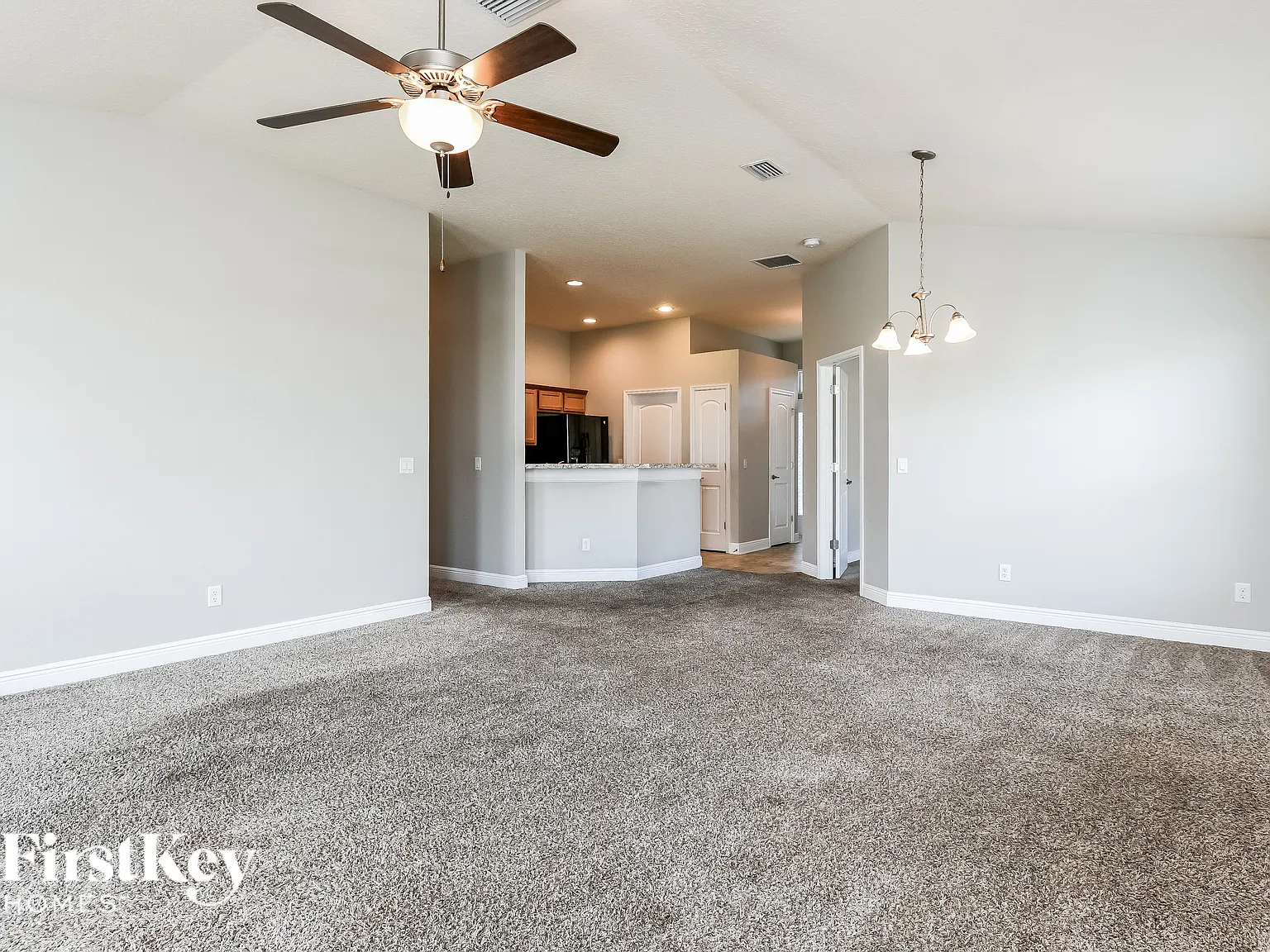 4 bed, 2.0 bath, 1617 sqft, $1,915 — Photo 4