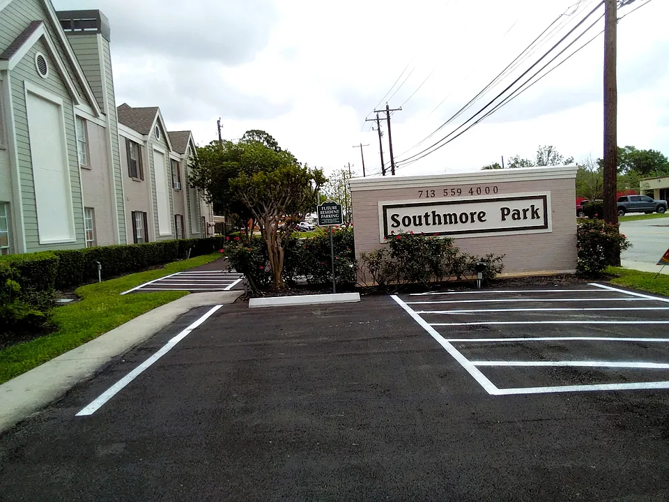 Southmore Park Apartments