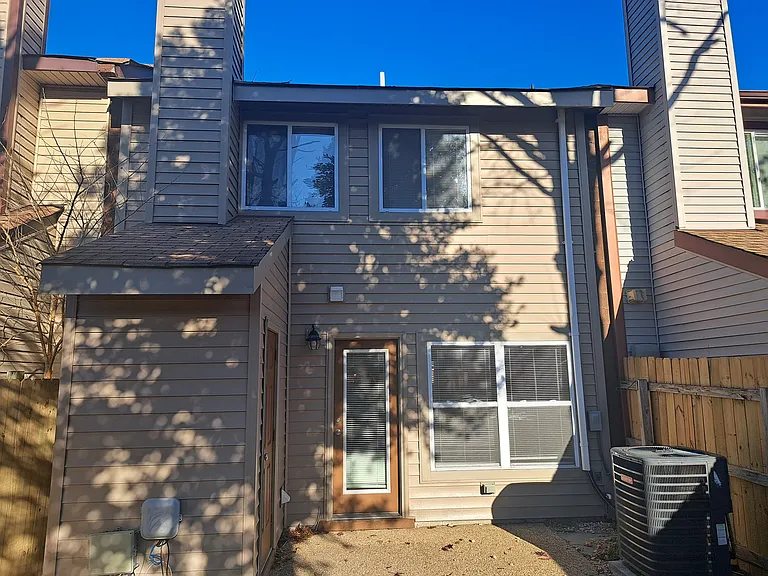 5685 Campus Dr — Photo 15