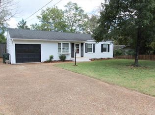 2604 Commonwealth Dr, Charlottesville, VA 22901