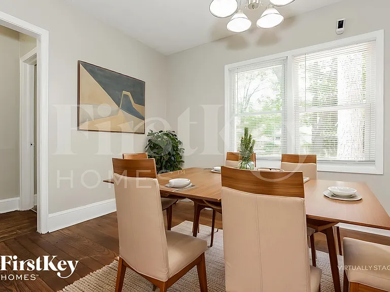 1731 N Olympian Way SW — Photo 7
