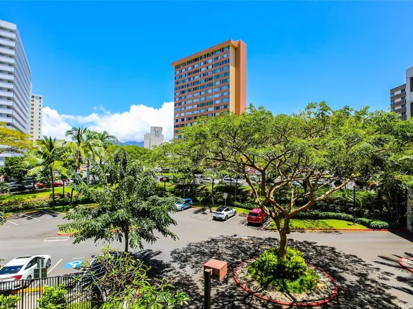 3009 Ala Makahala Pl APT 314, Honolulu, HI 96818