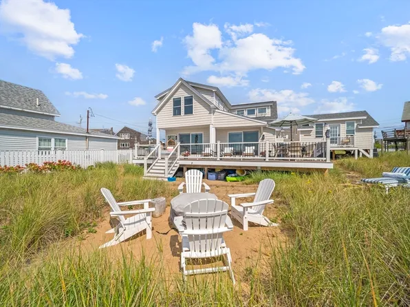 5 Harbor St, Newburyport, MA 01950