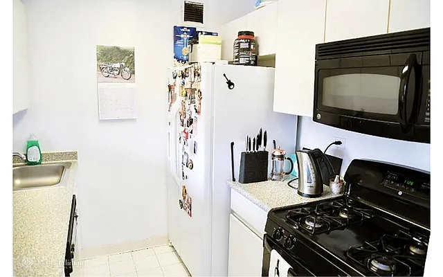 Rented by Douglas Elliman | media 4