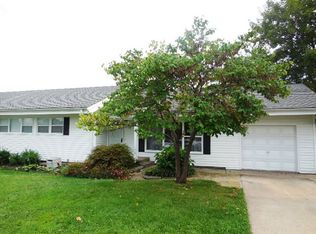 402 Sagebrush Ln, Belton, MO 64012