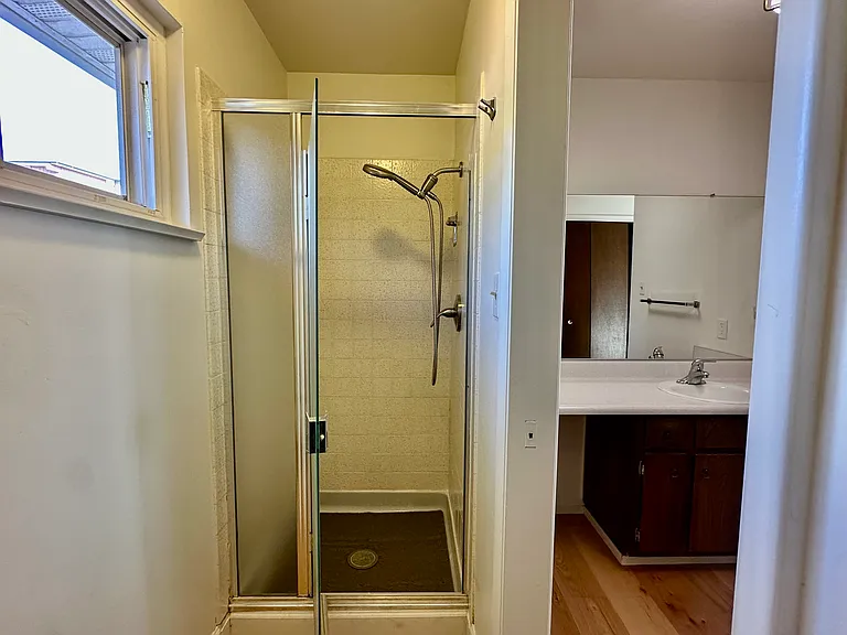 1132 Lawrence Ct — Photo 17