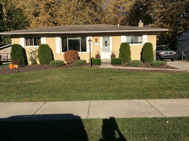 1st image of 50454 Peggy Ln