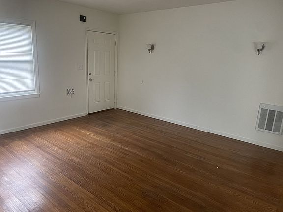 5th image of 241 Kentucky St #0