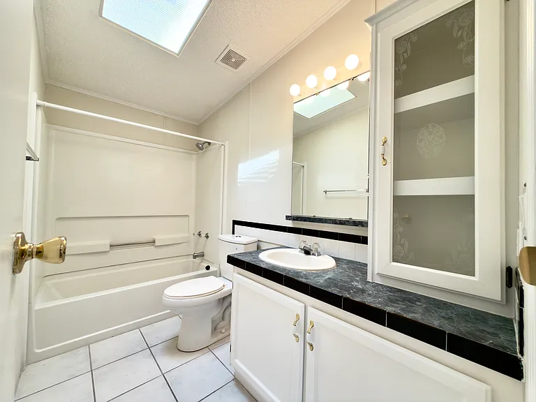 827 Sun Glow St — Photo 23
