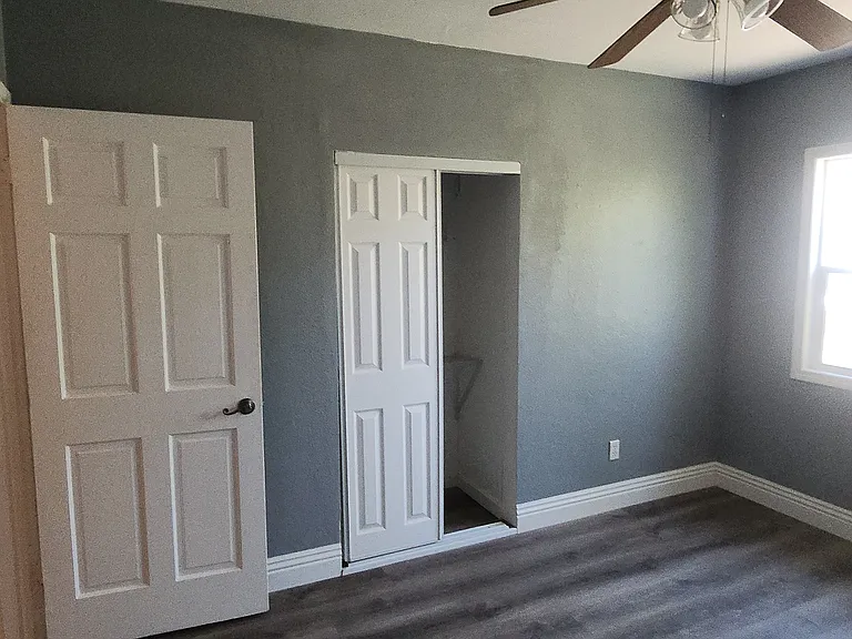 858 S Riverside Ave — Photo 13