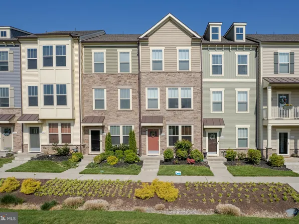 3205 Stone Barn Dr, Frederick, MD 21704