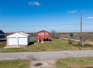 2546 Bayou Dr, Angleton, TX 77515