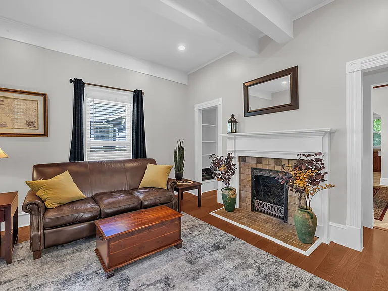 204 Wilson St — Photo 6