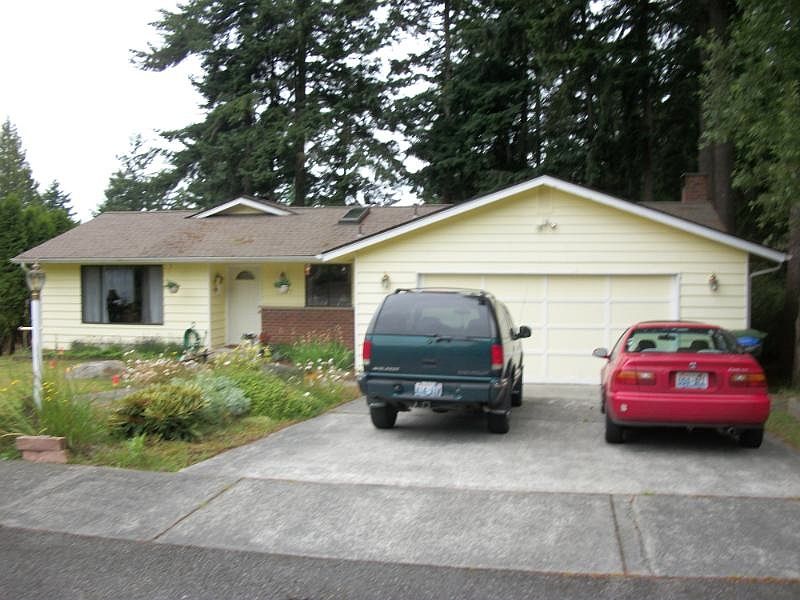 1st image of 1287 NE Quill Ter