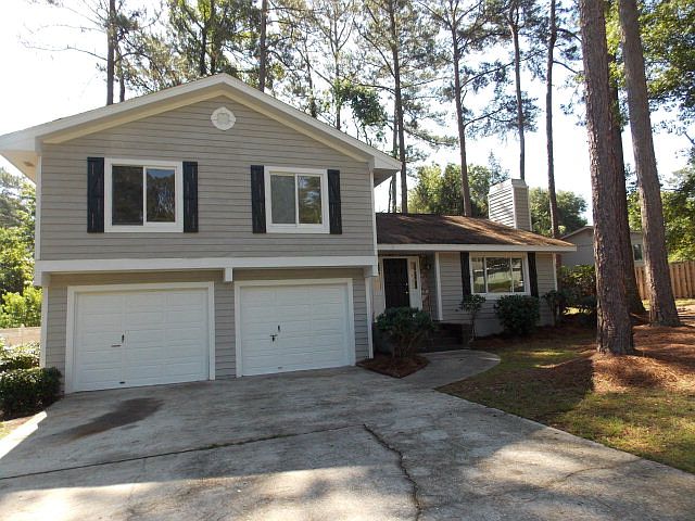 1st image of 2107 Oakdale Dr