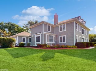 17546 W Bridle Trail Rd, Gurnee, IL 60031