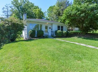 300 Grove Ter, Abingdon, VA 24210
