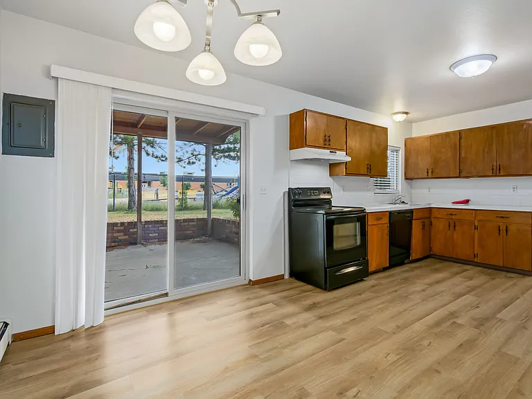 745 Nyssa Dr — Photo 7