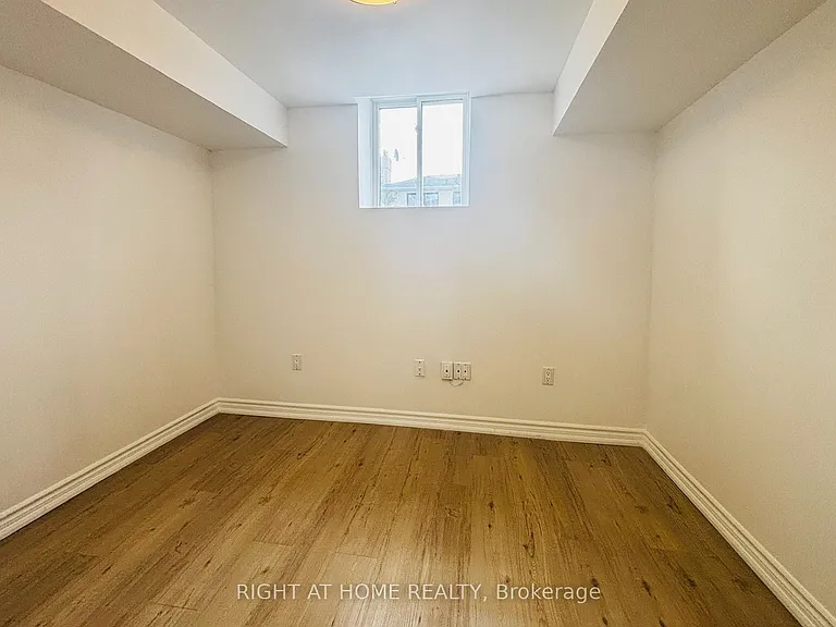 1220 Grandview Dr #BASEMENT — Photo 13
