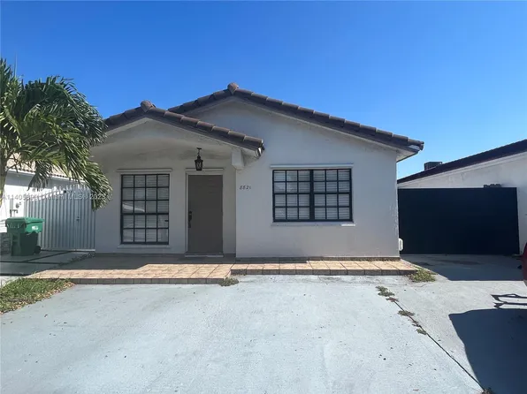 8821 NW 112th St, Hialeah Gardens, FL 33018