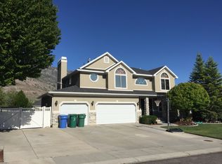 9624 N Charleston Dr, Cedar Hills, UT 84062