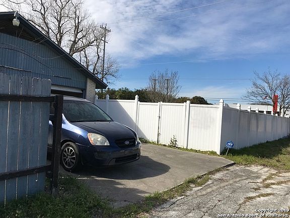 5th image of 6534 Mission Hills Dr