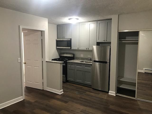 1st image of 6034 N California Ave #2