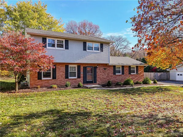 4586 Keene St, Center Valley, PA 18034