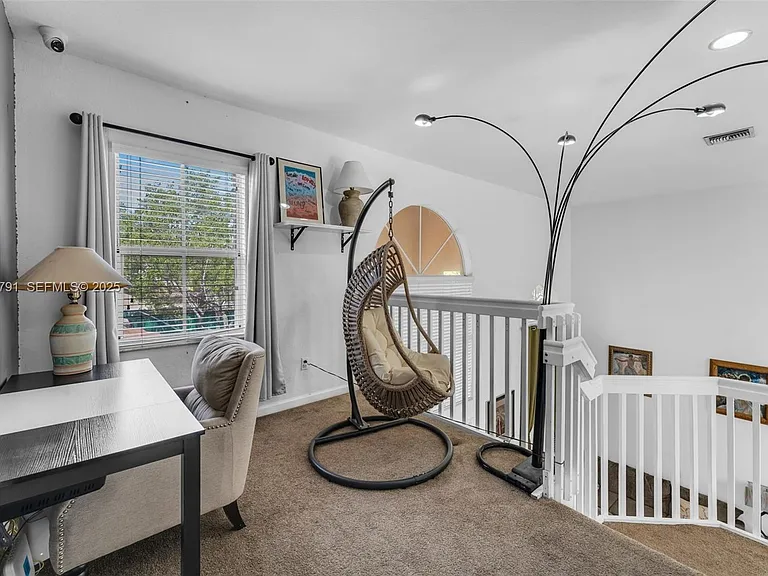 1755 NE 37th Ave — Photo 11