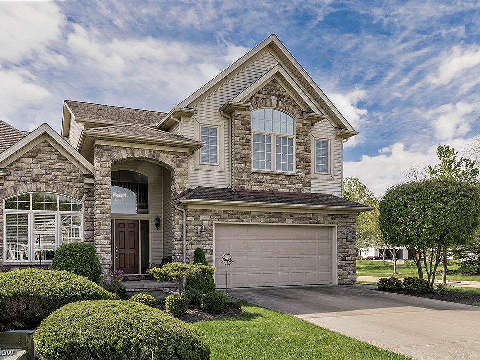 1st image of 463 Dornoch Ln