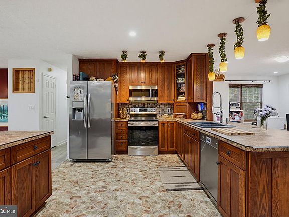 5th image of 37431 Asher Rd