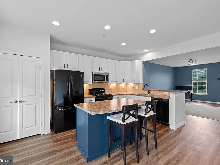 110 Topaz Dr — Photo 18