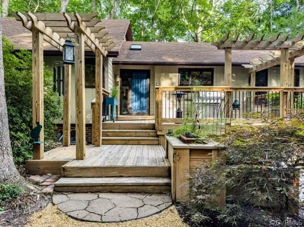 125 Quaker Meeting House Rd, Williamsburg, VA 23188