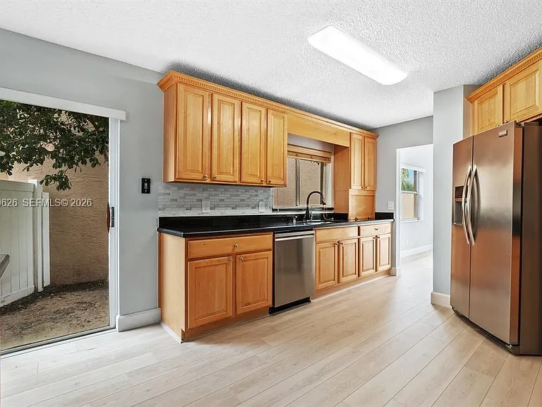 7685 NW 62nd Way — Photo 7