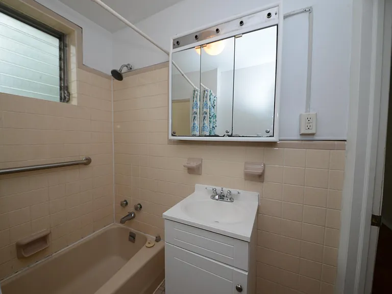 128 S Bonsall St — Photo 13