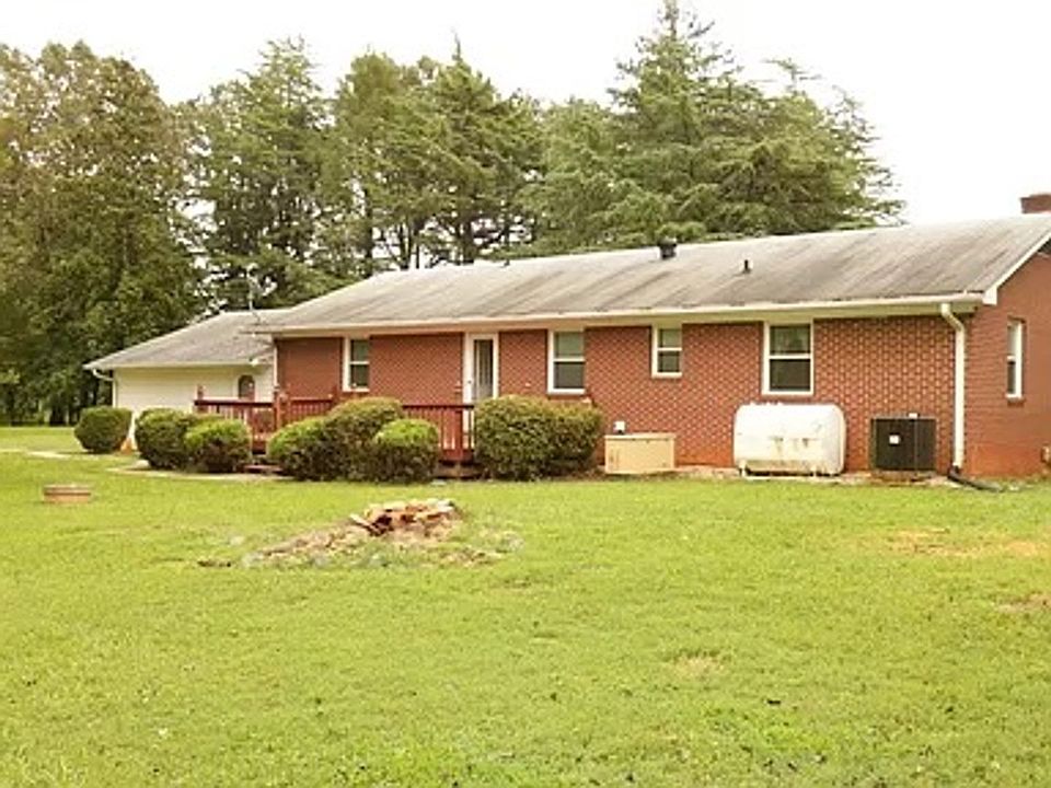 1st image of 5635 Sandhill Dr