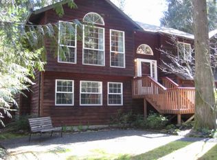 21652 E Lodge Ln, Rhododendron, OR 97049